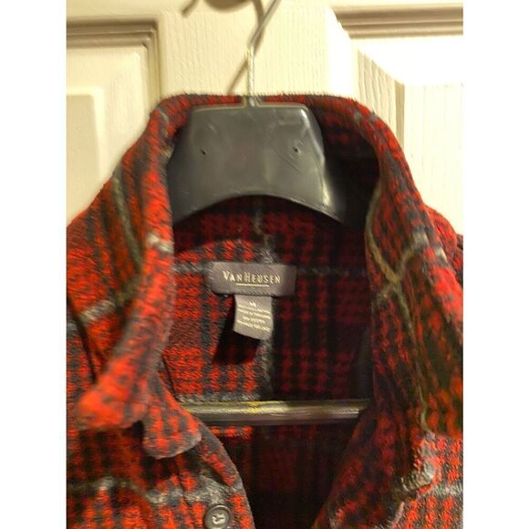 Van Heusen plaid flannel shirt - Picture 4 of 6